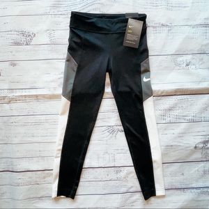 NWT Girls Nike Dri Fit Black & White Athletic Leggings -  Girls Size Small Pants